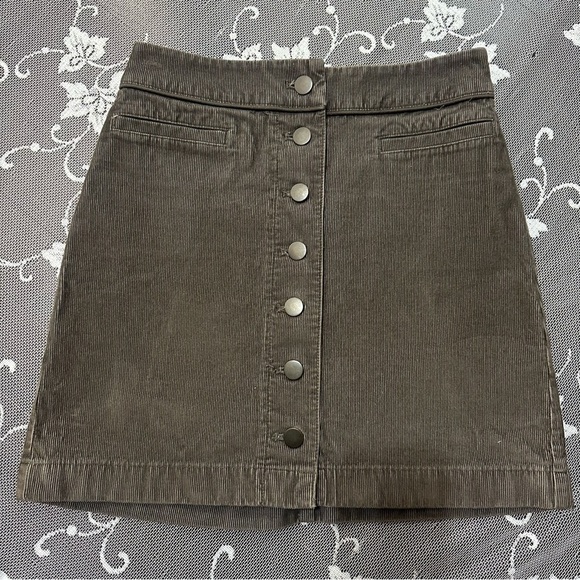 Aritzia Wilfred Free Karmen Corduroy Front Button Mini Brown Skirt Sz 2 - Picture 2 of 9